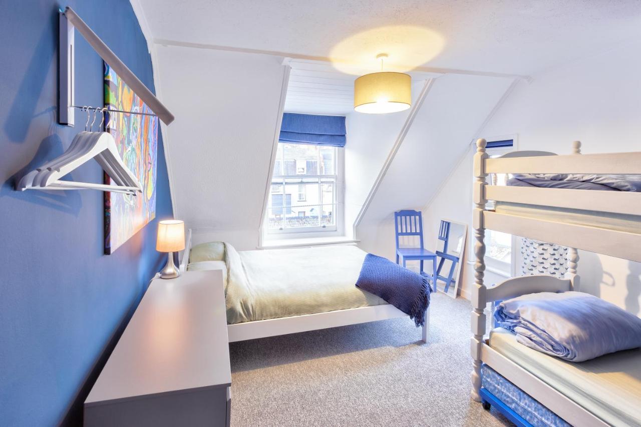 Ocean Backpackers Self-Catering Hostel Ілфракомб Екстер'єр фото