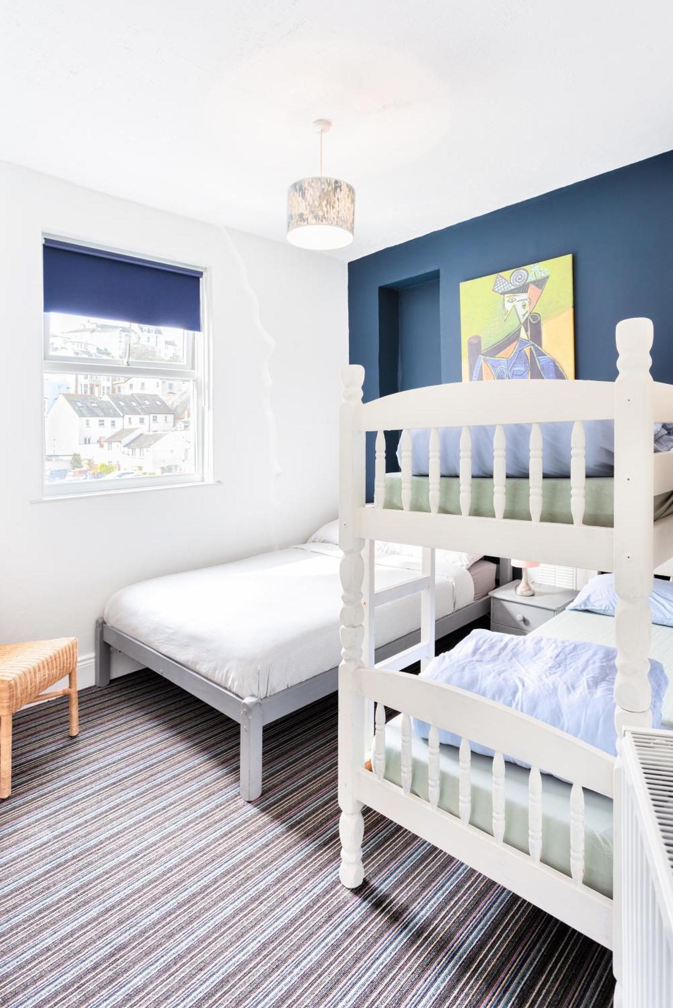 Ocean Backpackers Self-Catering Hostel Ілфракомб Екстер'єр фото