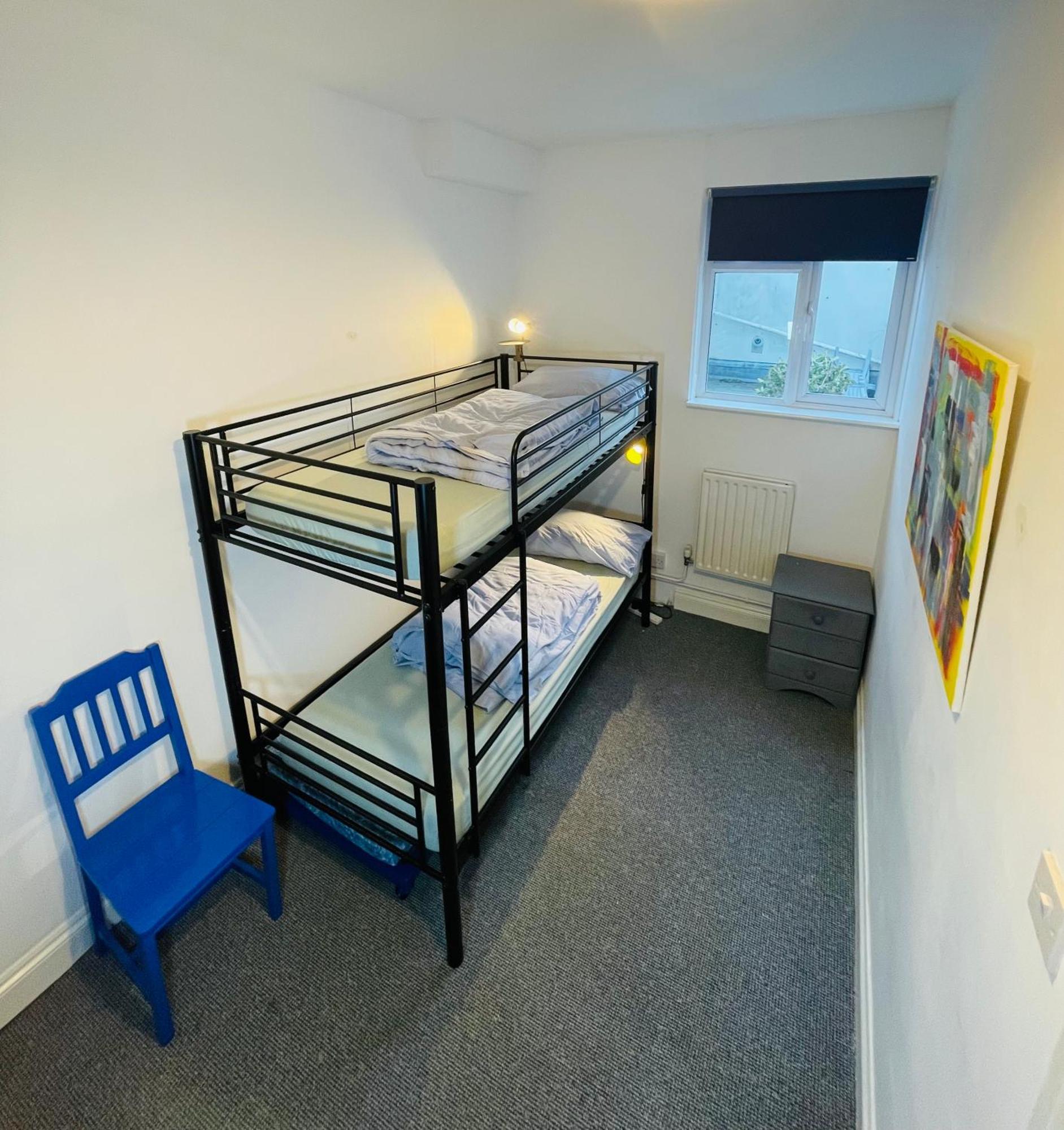 Ocean Backpackers Self-Catering Hostel Ілфракомб Екстер'єр фото